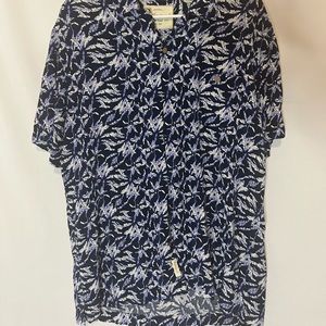 Men’s Hawaiian shirt